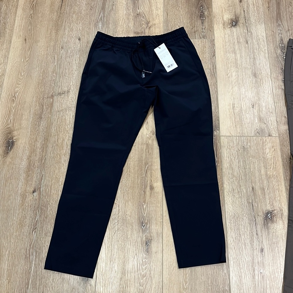 Hill City NWT size L